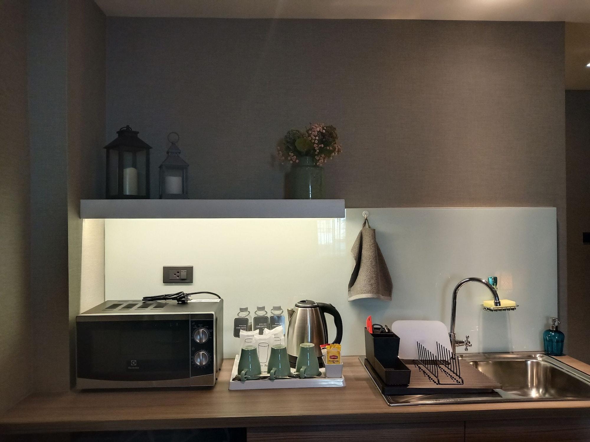 Bizotel Premier Hotel & Residence Банкок Екстериор снимка