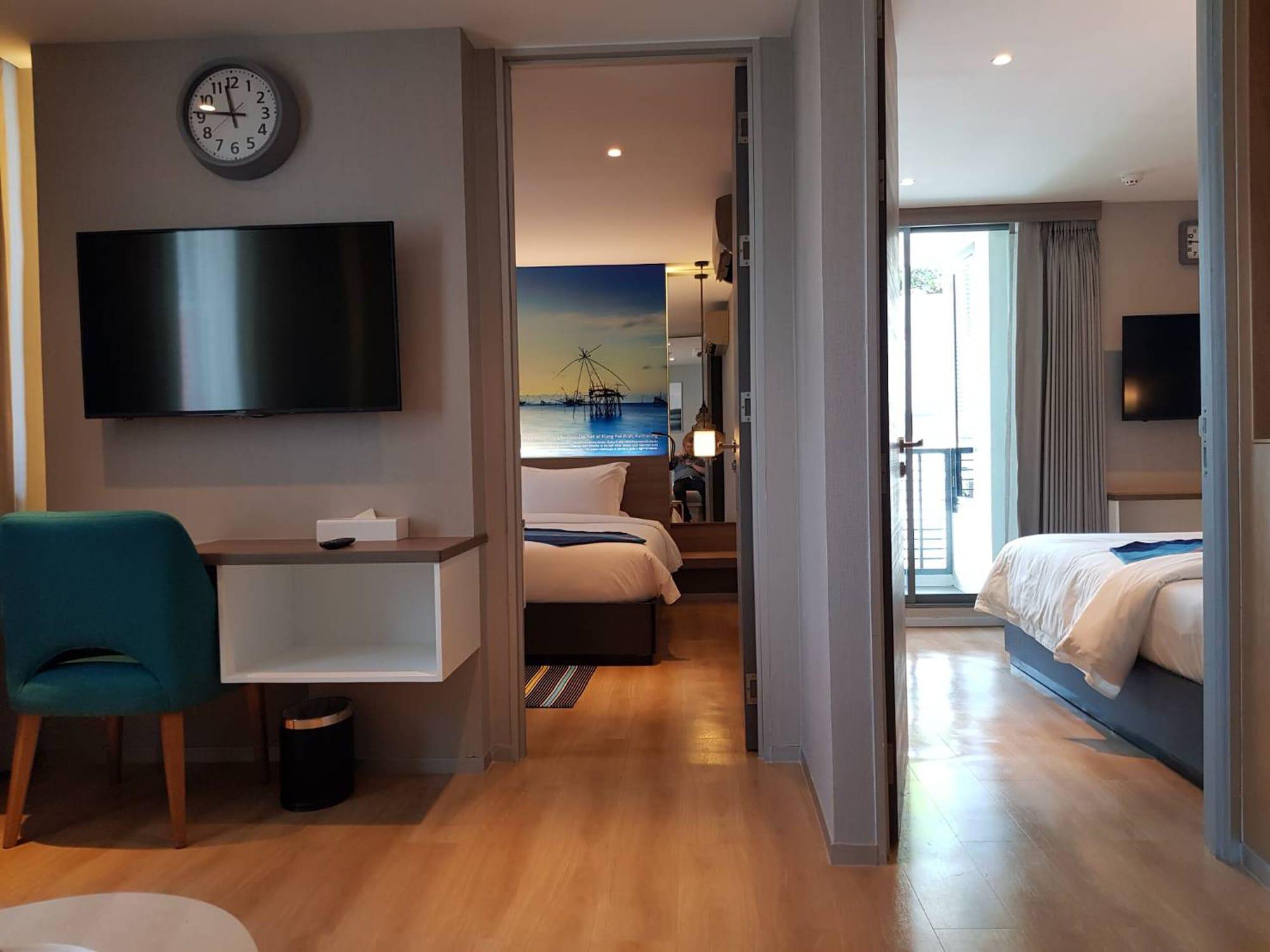 Bizotel Premier Hotel & Residence Банкок Екстериор снимка