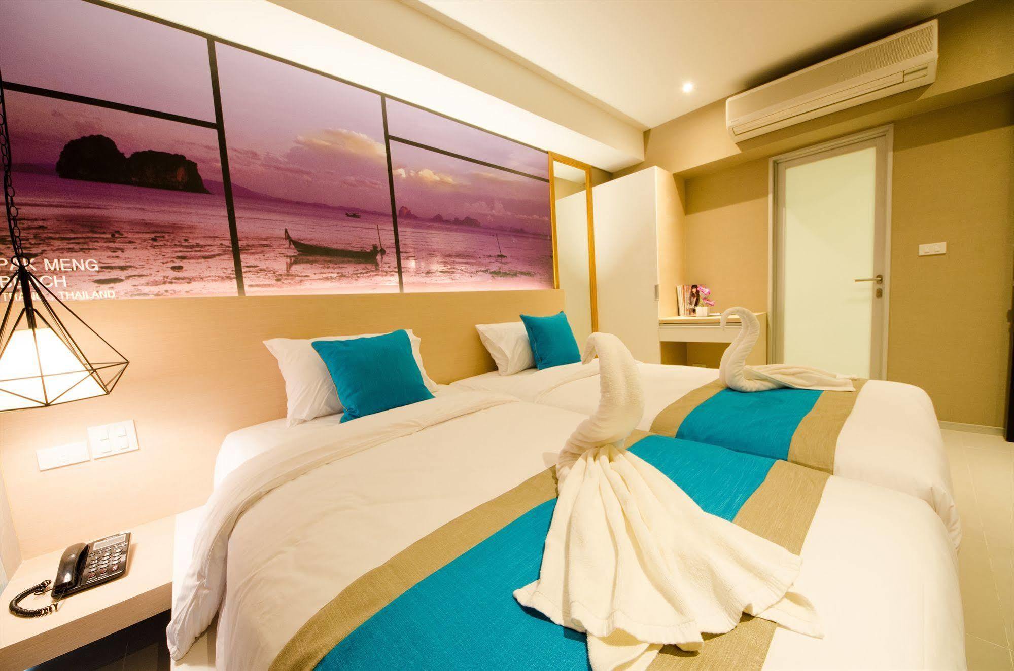 Bizotel Premier Hotel & Residence Банкок Екстериор снимка