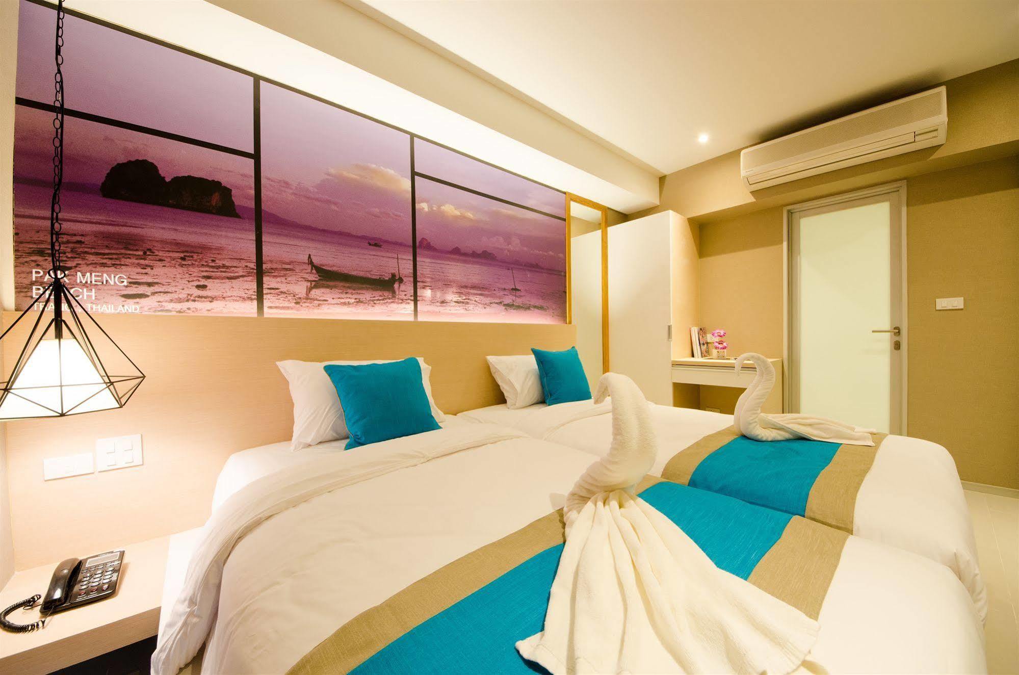 Bizotel Premier Hotel & Residence Банкок Екстериор снимка