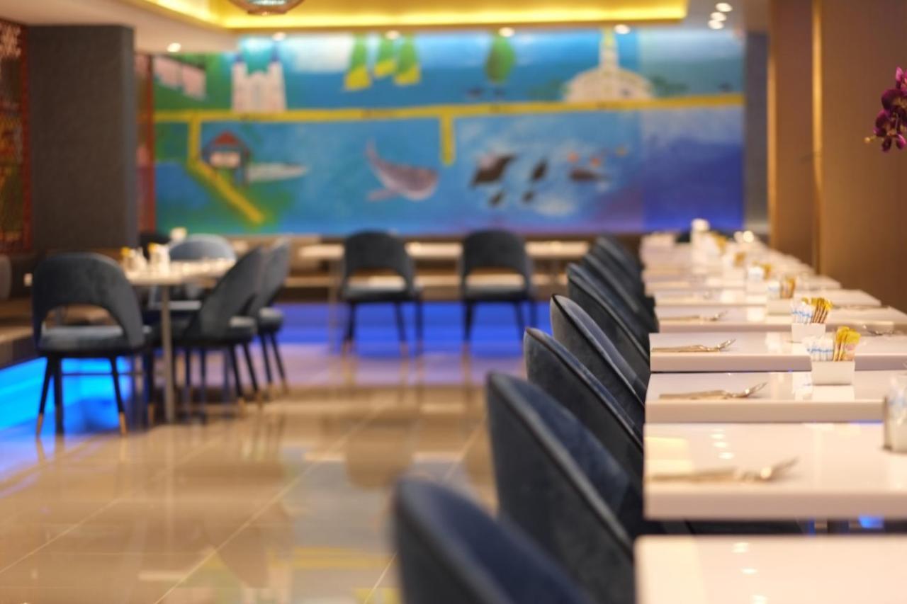 Bizotel Premier Hotel & Residence Банкок Екстериор снимка